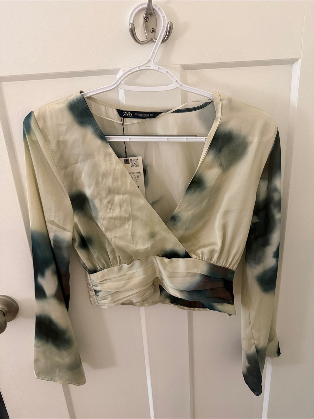 ZARA Green and Cream Tie-Dye Wrap Cropped Blouse